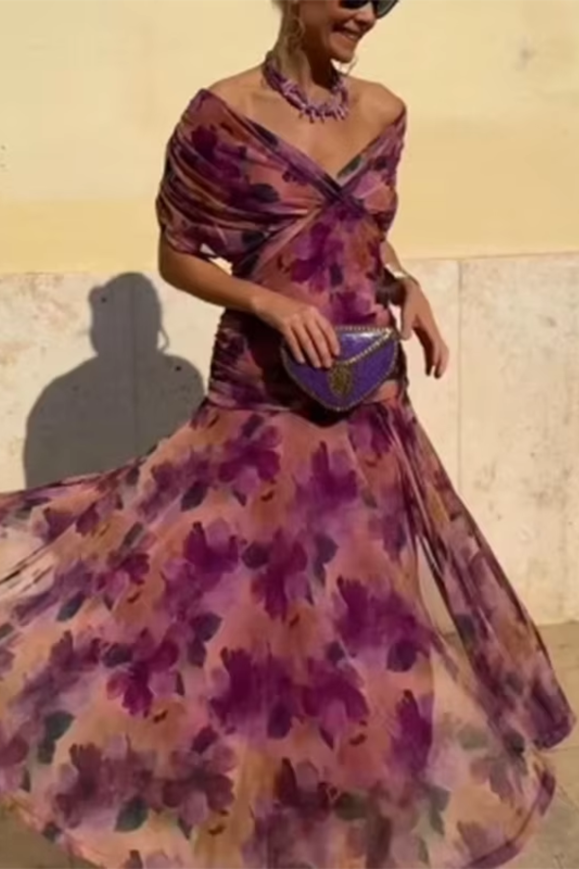 Louise | Elegante abito lungo da festa con scollo a V - vevaly.com