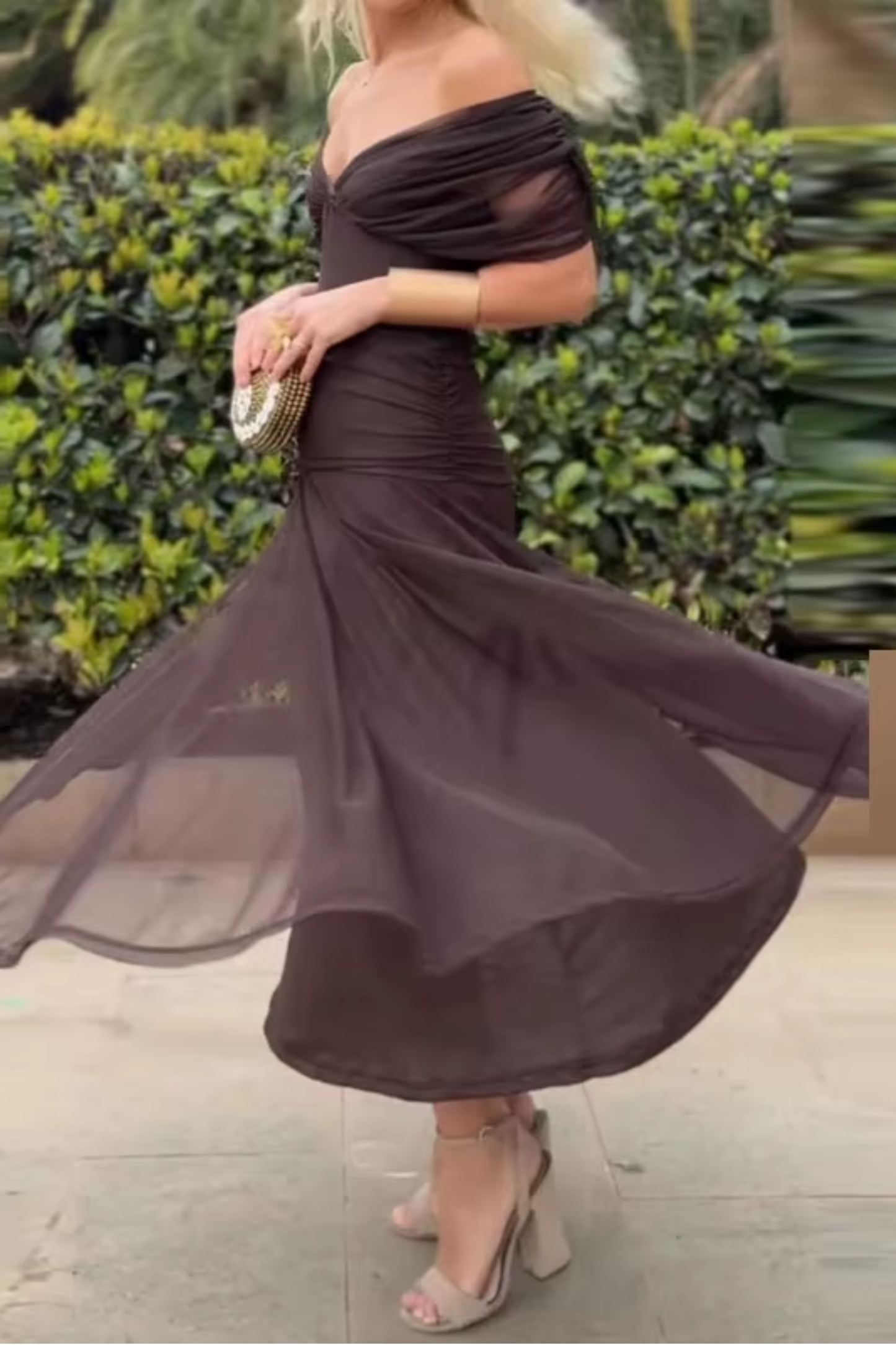 Louise | Elegante abito lungo da festa con scollo a V - vevaly.com