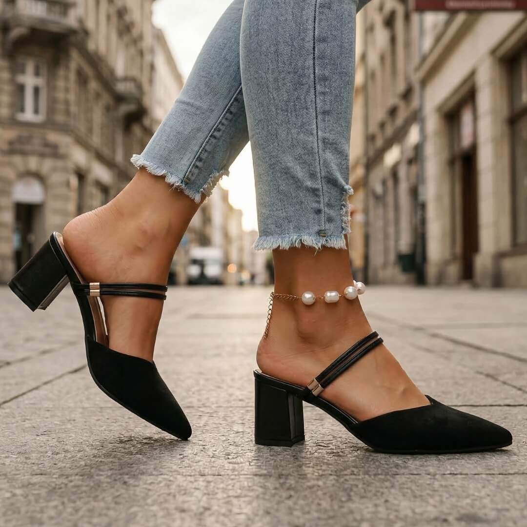 Dalia Tacchi con Cinghia - vevaly.com