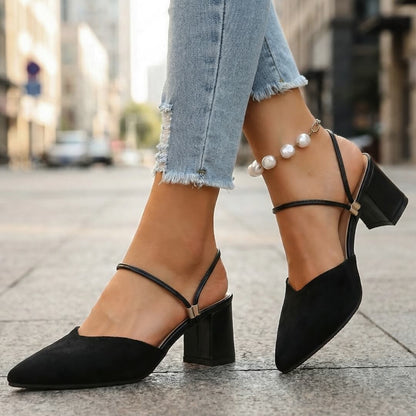 Dalia Tacchi con Cinghia - vevaly.com